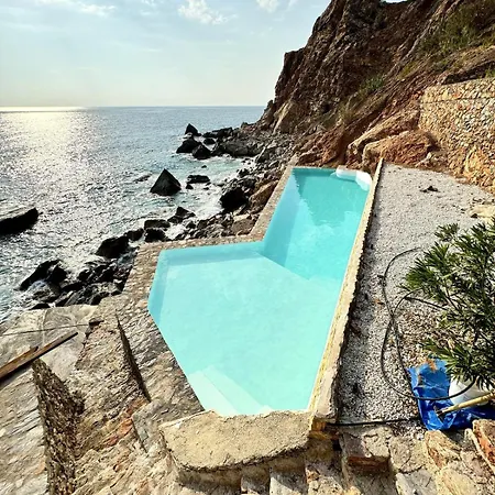 Beachfront Cliff House - Private Ferienhaus Alanya