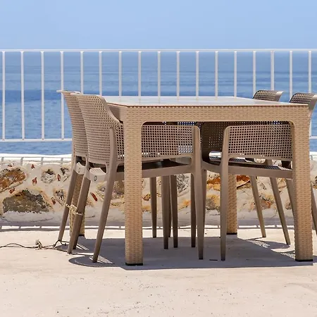 Ferienhaus Beachfront Cliff House - Private