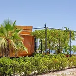 Beachfront Cliff House - Private בית נופש אלאניה