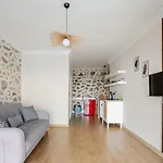Beachfront Cliff House - Private אלאניה
