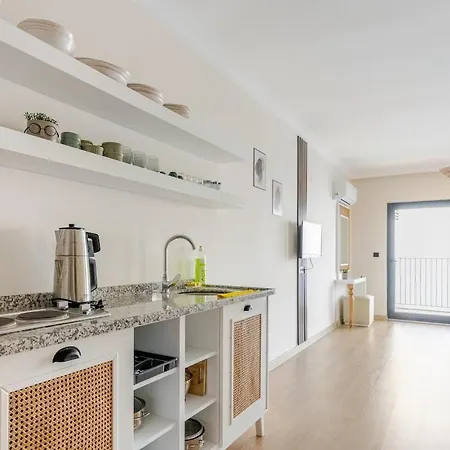 Beachfront Cliff House - Private Σπίτι διακοπών *