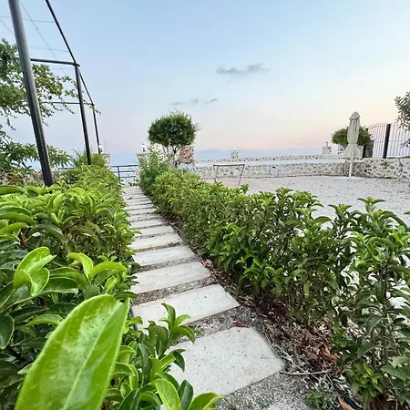 Case de vacanță Beachfront Cliff House - Private *