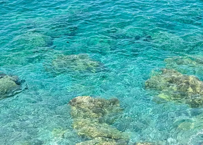 Beachfront Cliff House - Private * Αλάνια