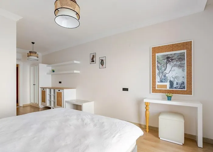 Beachfront Cliff House - Private * Αλάνια