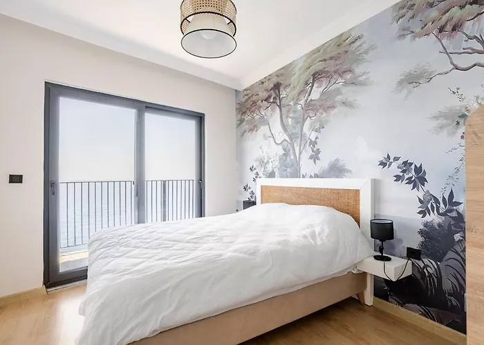 Beachfront Cliff House - Private Vakantiehuis *