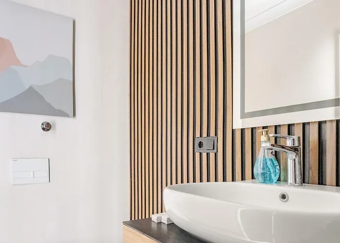 Beachfront Cliff House - Private * Αλάνια