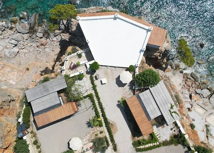 Beachfront Cliff House - Private Casa vacanze *