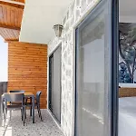 Beachfront Cliff House - Private Алания