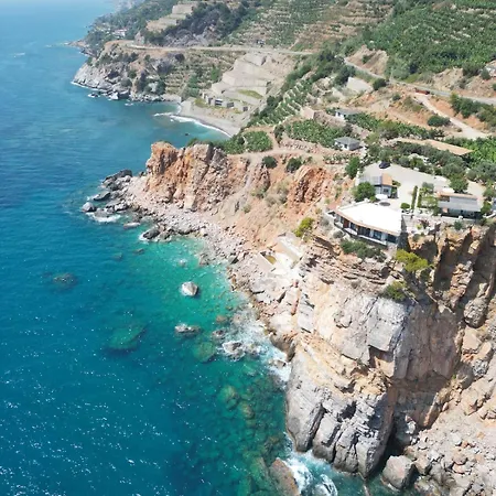 Дом отдыха Beachfront Cliff House - Private *